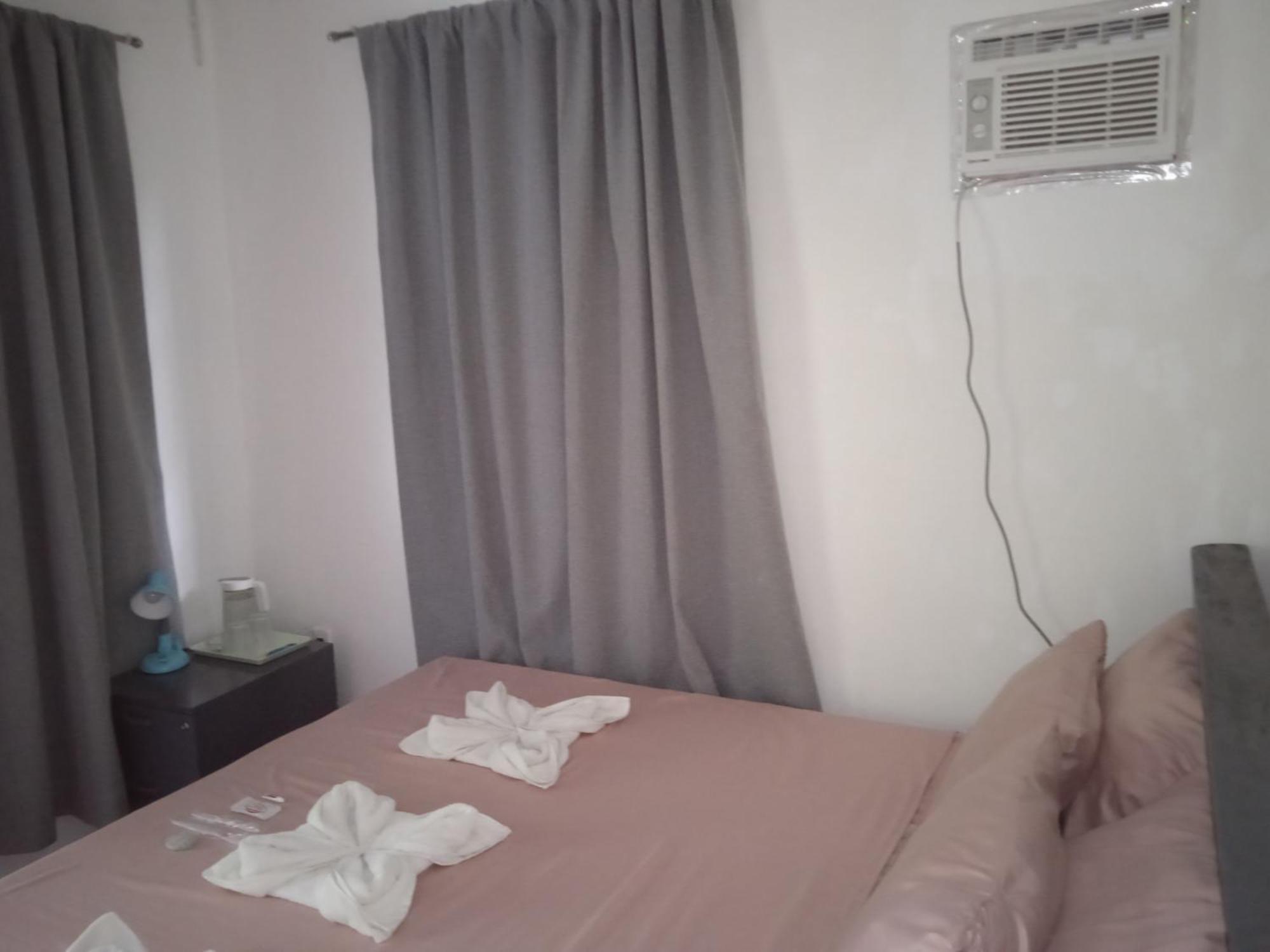Sarah'S Garden Bnb & Spa Bed and Breakfast Clarin  Εξωτερικό φωτογραφία
