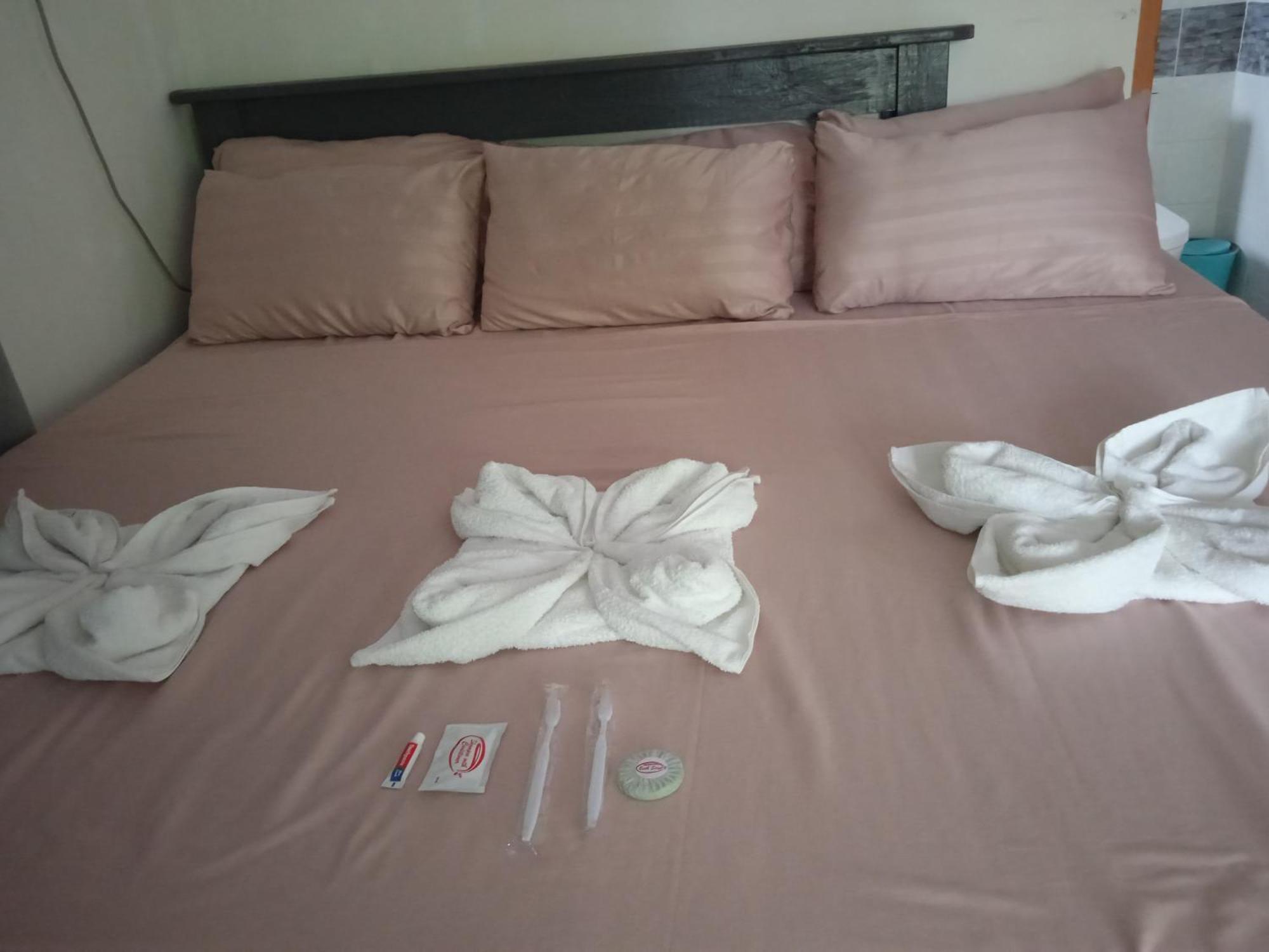 Sarah'S Garden Bnb & Spa Bed and Breakfast Clarin  Εξωτερικό φωτογραφία